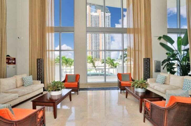 Beachfront Resort - Pool - Ocean View Balcony- Gym Miami Beach Exterior foto